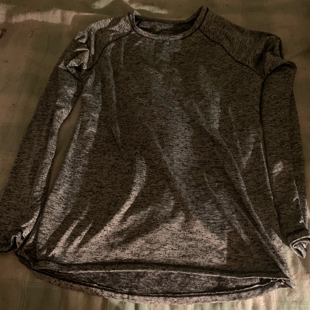 Gray long sleeves workout shirt